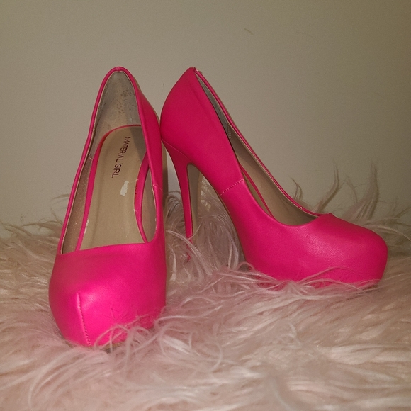 Hot pink Heels - Picture 1 of 3